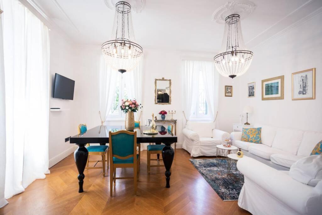 Luxurious Bella Lux In Center With Free Parking Included! Appartement *