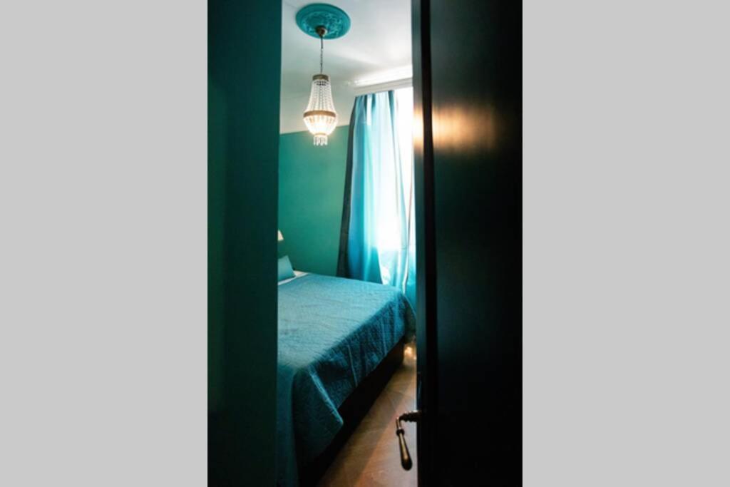 Luxurious Bella Lux In Center With Free Parking Included! Appartement